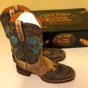 WORN TWICE, DAN POST Women’s boots Sz 9.5 M
